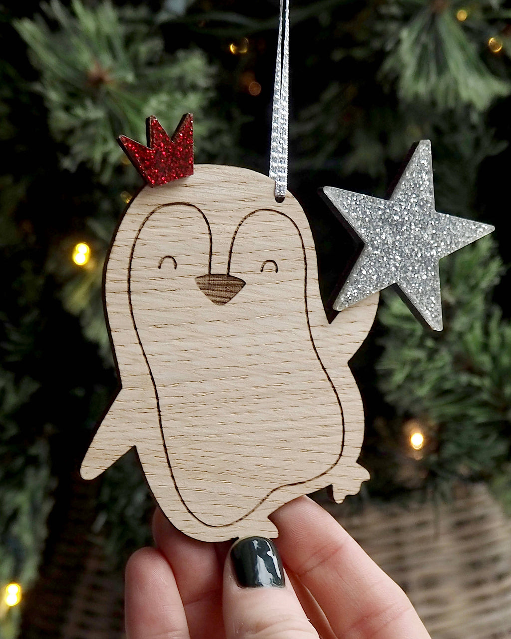 Snowy the Christmas Penguin: Red / Silver