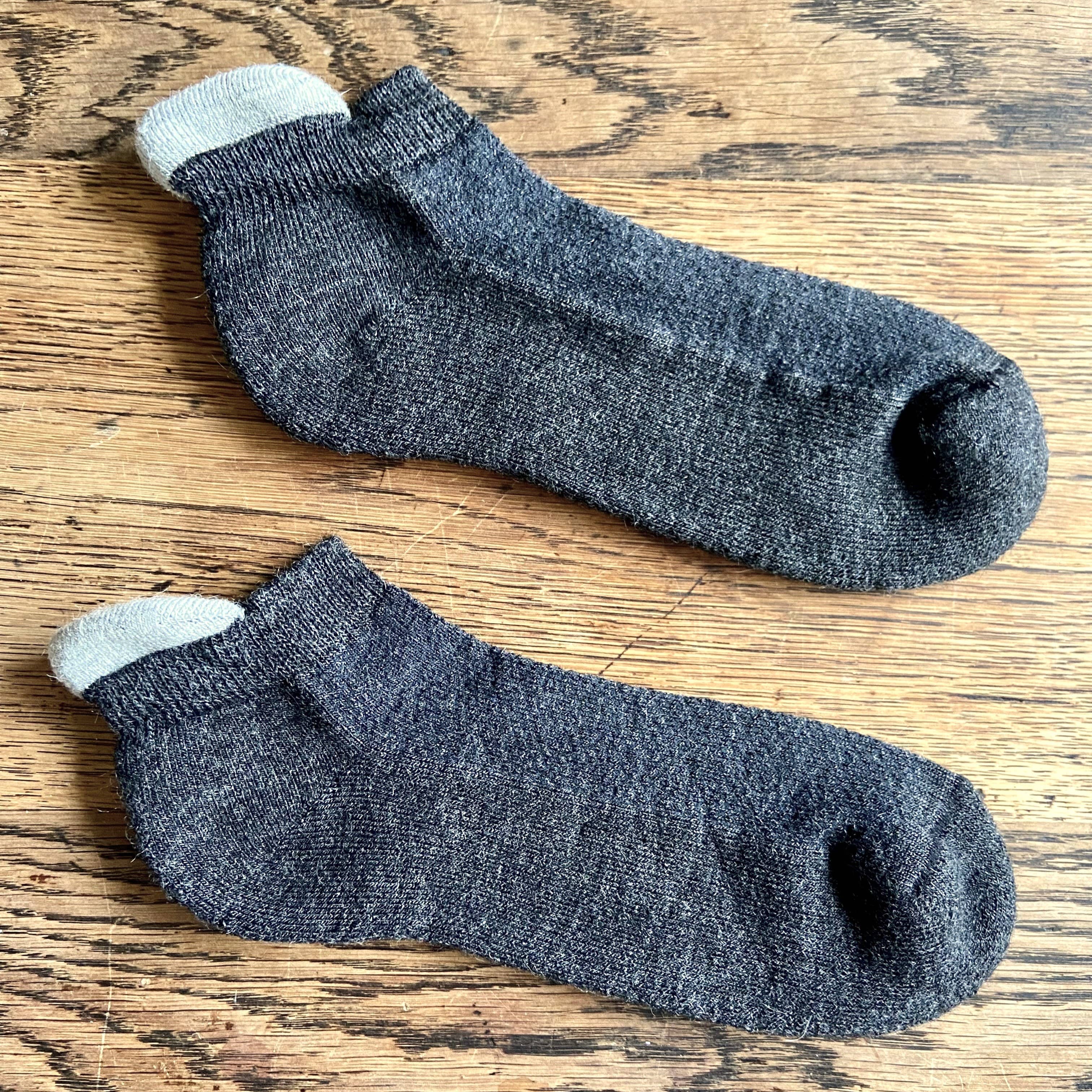 NEW Men’s Alpaca Running Socks – Charcoal
