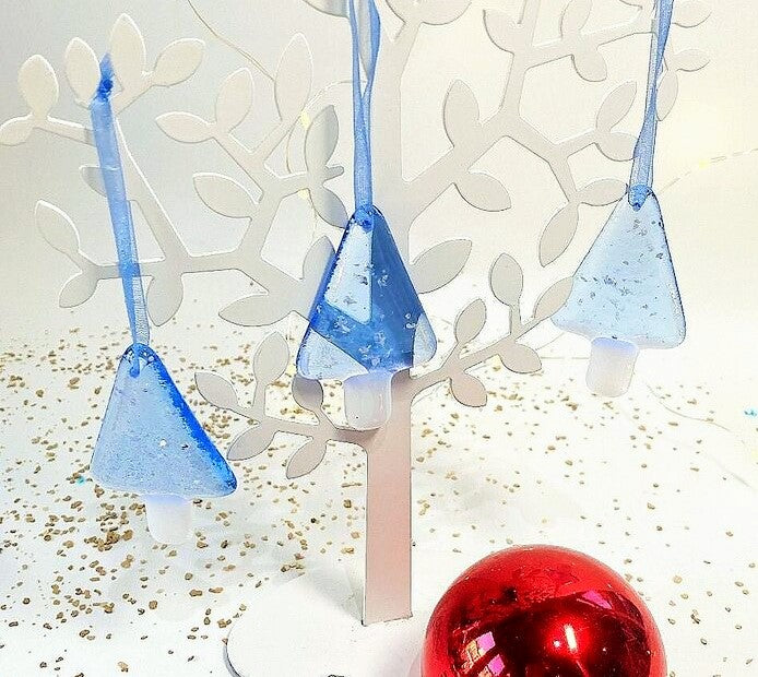 Sparkly Xmas Tree Decoration Handmade by Gill Chesnutt Artisan Glass