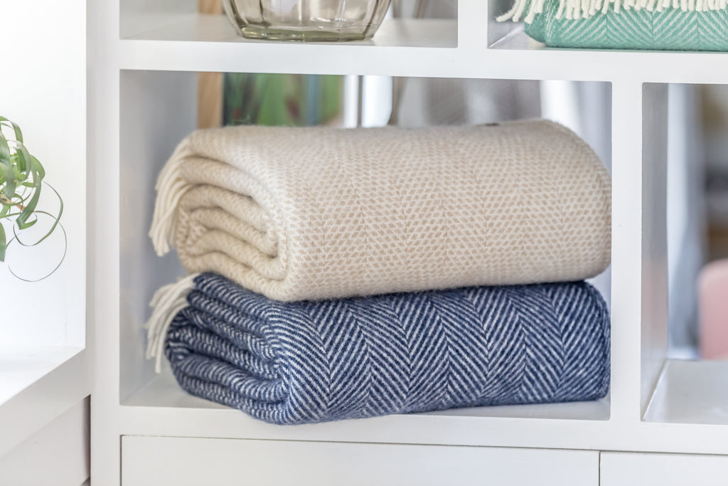 Beehive Large Throws - Pure New Wool Made in the UK by Tweedmill