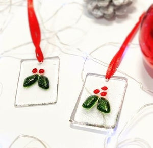 Holly Charm decoration handmade by Gill Chesnutt Artisan Glass