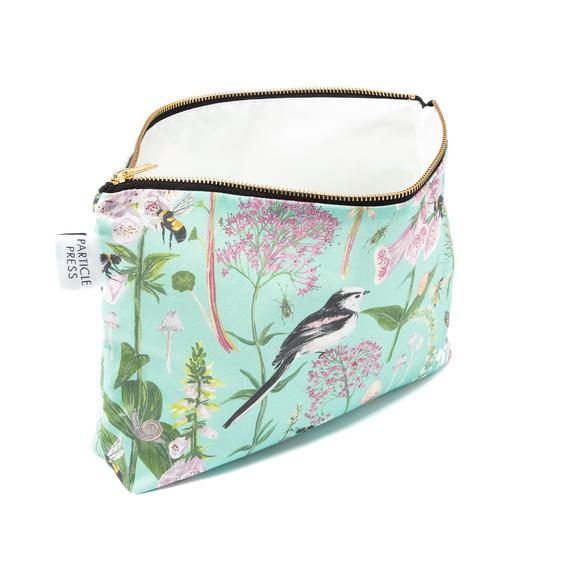 LONGTAIL AND FOXGLOVE LARGE WASH BAG - TURQUOISE